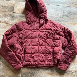 Women's Quilted Hooded Jacket - Burgundy